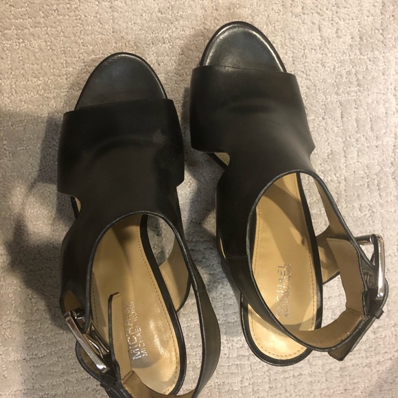 Michael kors Wedges-barely worn - Picture 2 of 4